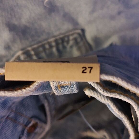 Levi's Original Red Tab Women's 501 Original High-Rise Jean Shorts - Picture 6 of 11